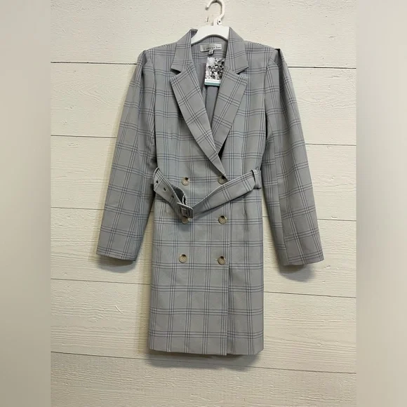 Adelyn Rae - Picture 2 of 5